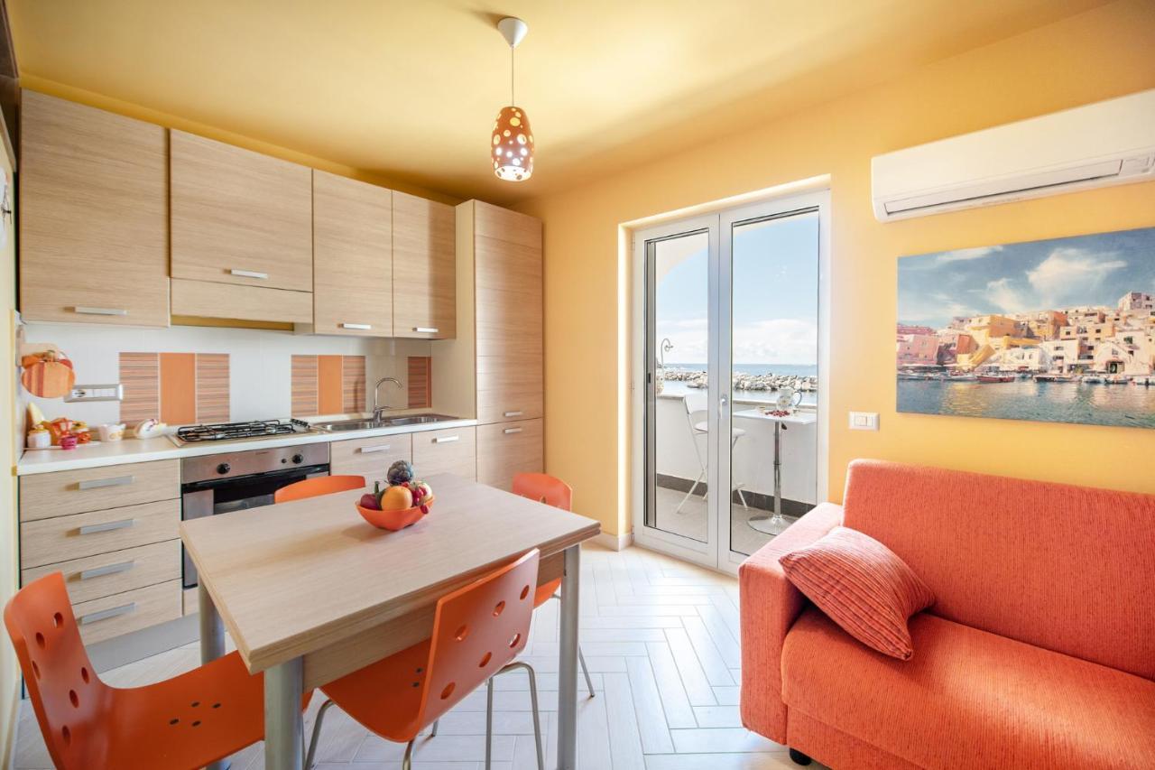 Casa Cinzia In Marina Di Corricella Villa Procida Eksteriør bilde
