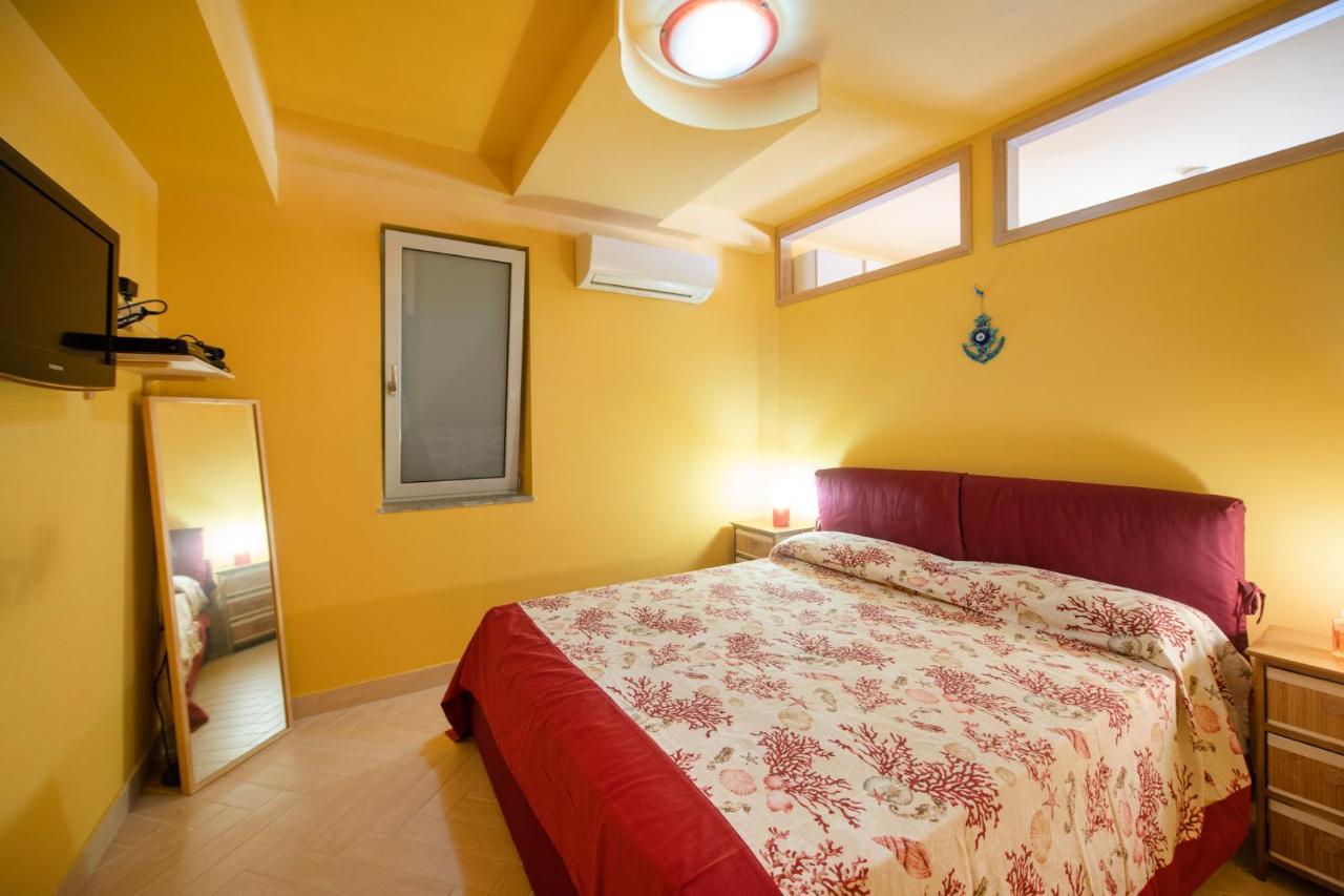 Casa Cinzia In Marina Di Corricella Villa Procida Eksteriør bilde