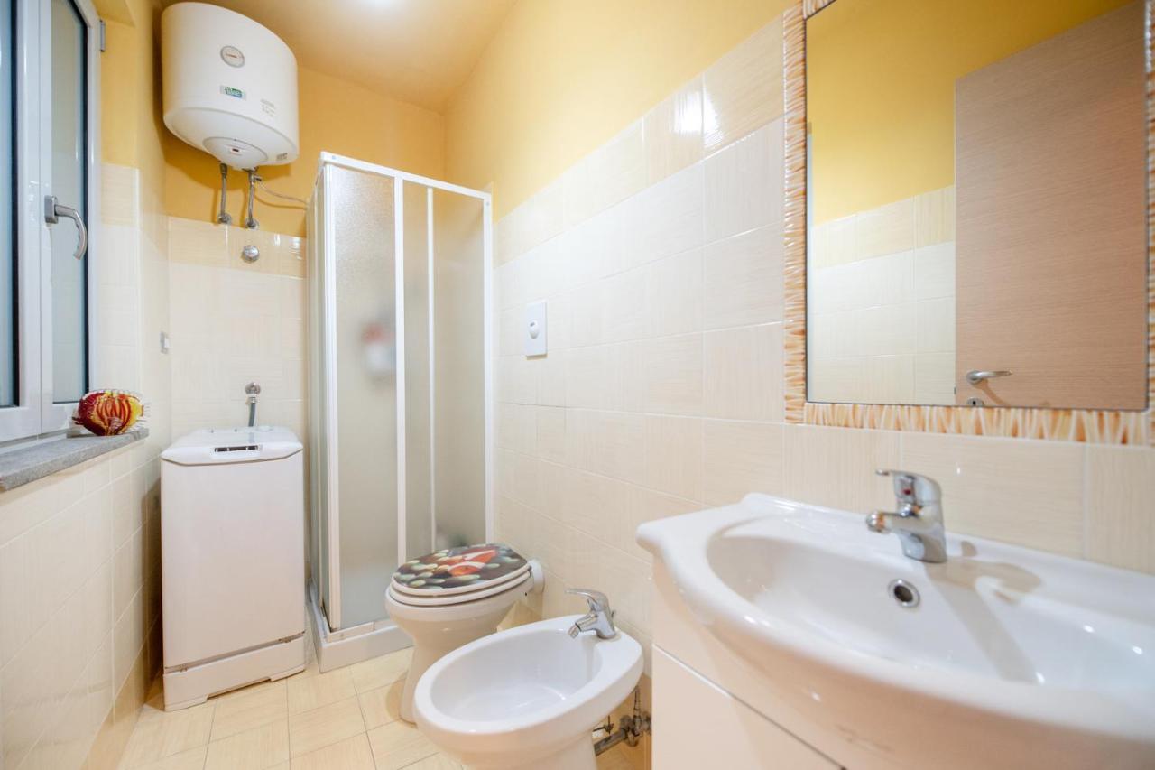 Casa Cinzia In Marina Di Corricella Villa Procida Eksteriør bilde